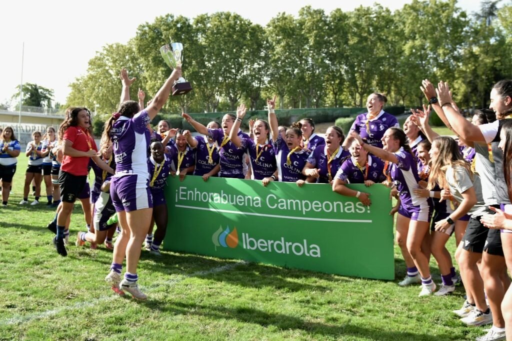 El Salvador Celebrate their Iberdrola SuperCup win