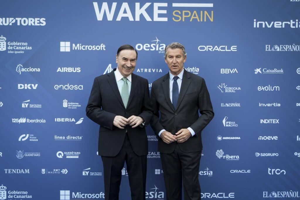 PP Leader Feijóo and El Español Director Pedro Ramirez at 'Wake Up Spain!'