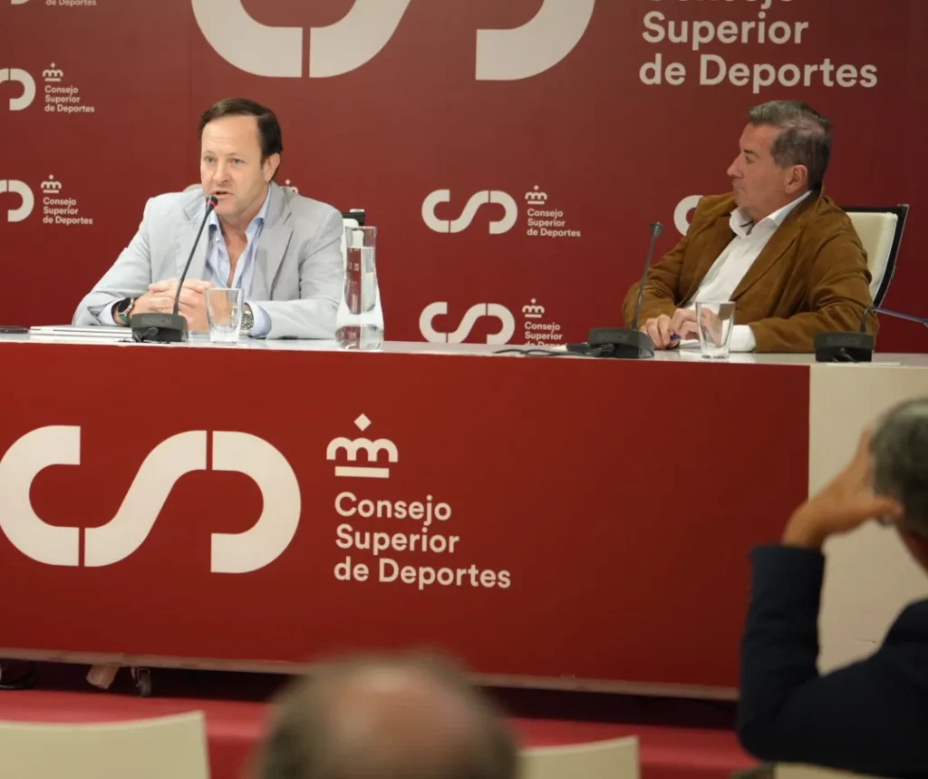 Hansen and Gabriel Sáez at Spanish High Council