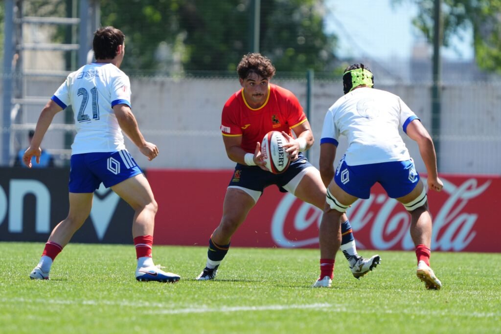 LosLeonesM20 battle France at WordlRugby Junior Championship.